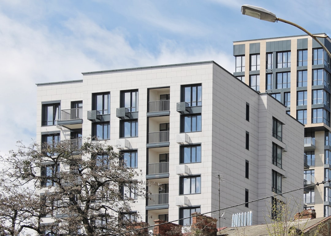 Czy warto inwestować w nieruchomości?